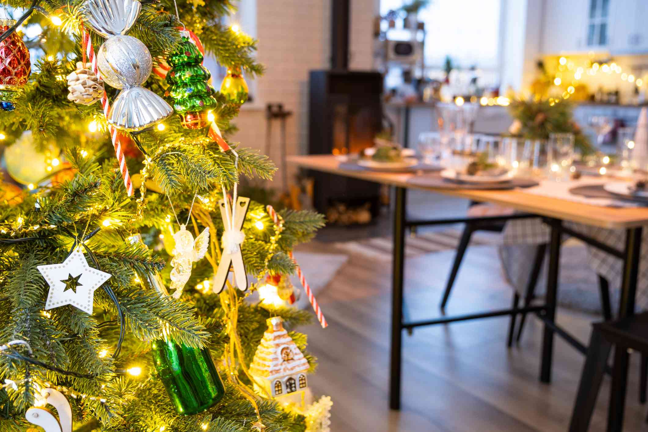 6 Things You Should Throw Out Before You Put Up Your Christmas Tree