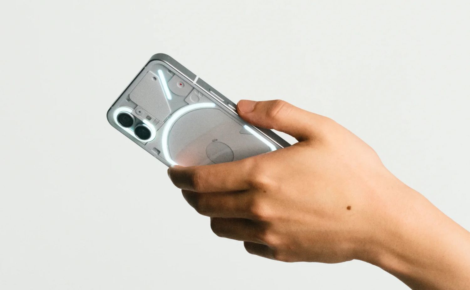 Nothing Unveils Launch Plans for the Phone (2)Bound for the US “This Summer”